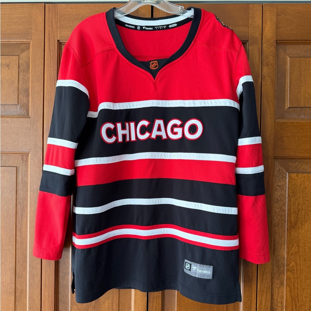Fanatics Red Black White Blackhawks Jersey Large